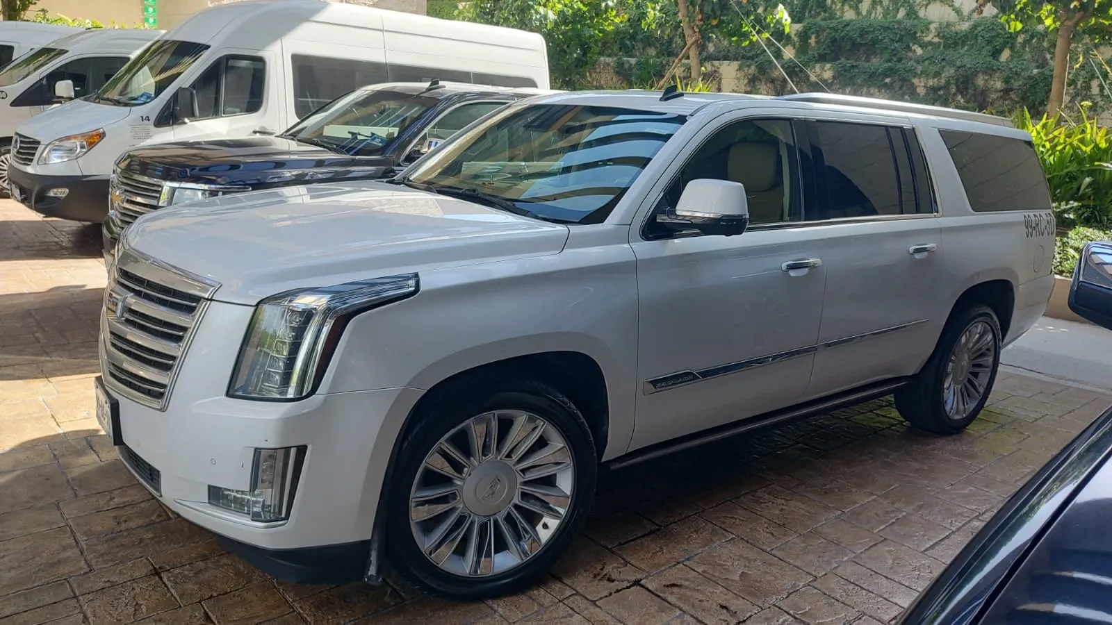 Cadillac Escalade blanca